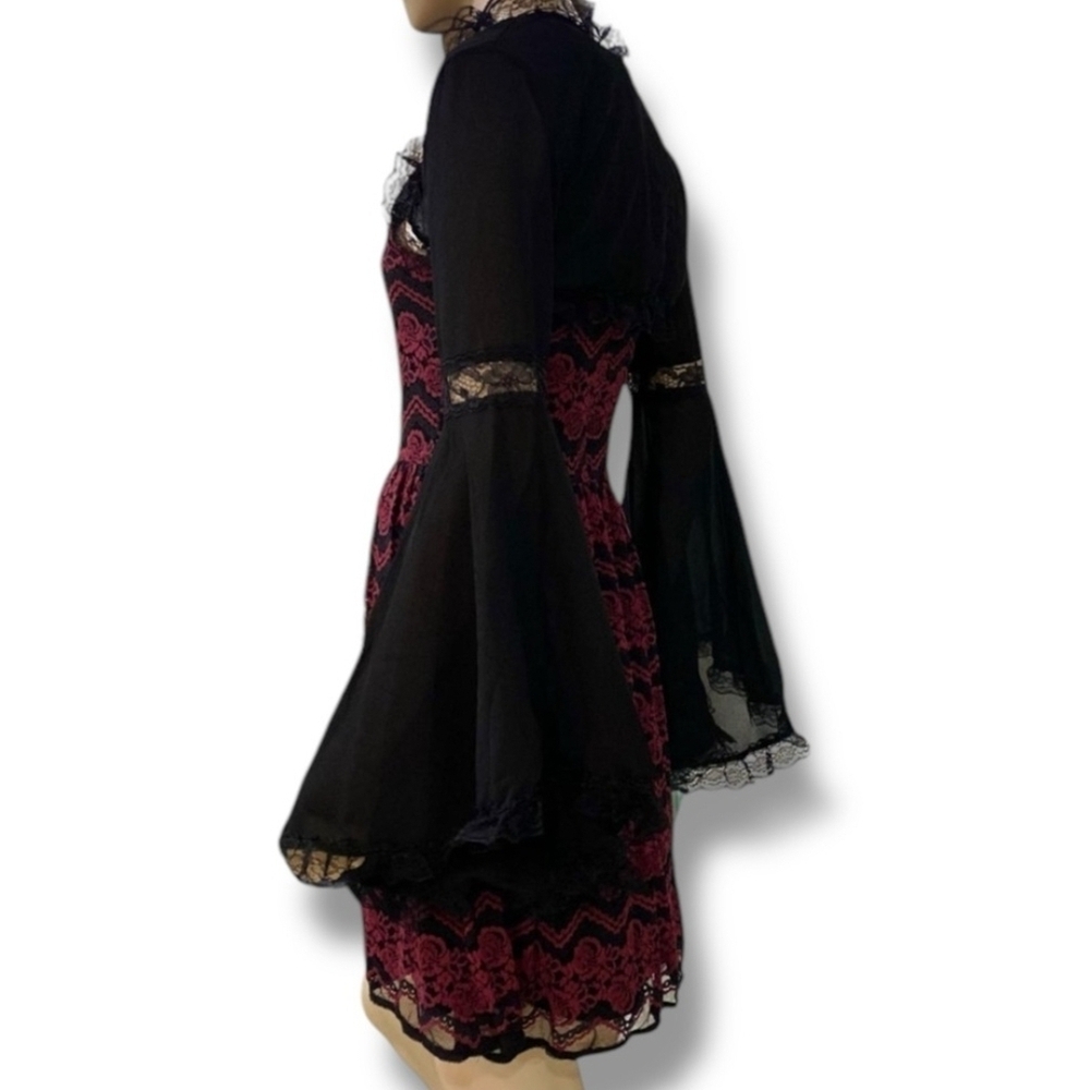 Black Sheer Witchy Bell Sleeved Bolero Shrug Cardigan - Picture 3 of 3